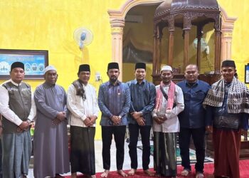 Peringati 30 Hari Berpulangnya Ayah Sop, Paslon Azan  Laksanakan Tahlilan Bersama Masyarakat di Aceh Timur