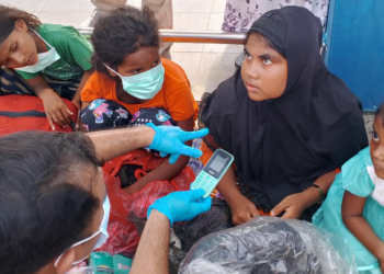 Geledah Barang Bawaan, Petugas Temukan Telpon Genggam Imigran Rohingya