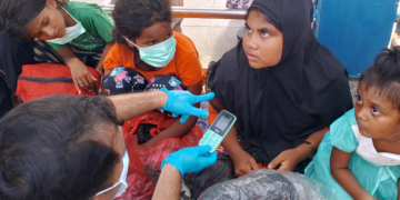 Geledah Barang Bawaan, Petugas Temukan Telpon Genggam Imigran Rohingya