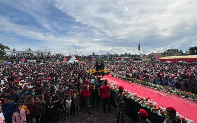 Breaking News: Massa Merahkan Kampanye Akbar Azan di Peureulak Aceh Timur