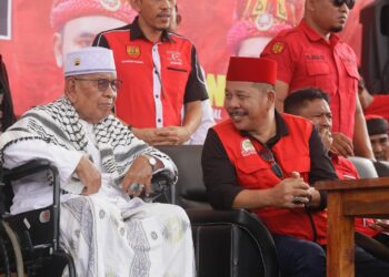Naik Panggung Kampanye, Abon Arongan Minta Masyarakat Aceh Timur Menangkan AZAN