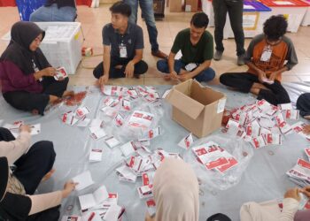 KIP Aceh Selatan Temukan Puluhan Surat Suara Rusak