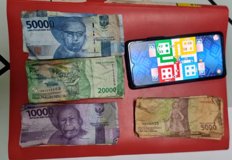 Main Judi Online, Lima Warga Aceh Selatan Dibekuk Polisi
