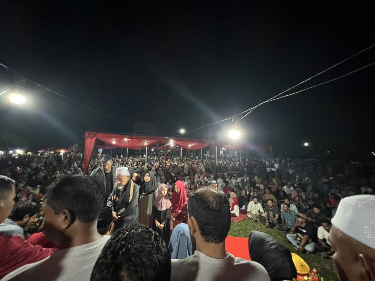 Ribuan Masyarakat Sambut Mualem dan Bupati Azan di Peurelak Aceh Timur