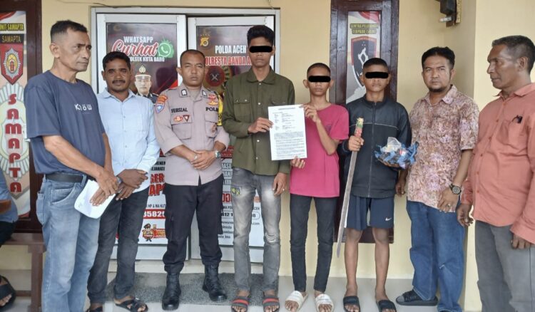 Kecanduan Hisap Lem, Dua Remaja di Aceh Besar Ancam Abang Kandung Pakai Golok