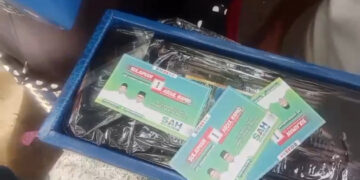 Hadir Dilokasi, Paswascam Idi Rayeuk Benarkan Tim SAH Bagikan Sarung dan Mukena