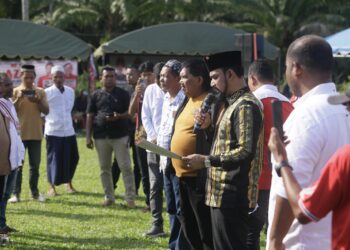 Paslon Azan Kembali Kukuhkan Tim Pemenangan AZAN Sekecamatan Darul Aman
