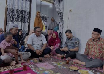 Terkendala Biaya, Haji Uma Kunjungi Rumah Balita Bocor Jantung di Aceh Timur