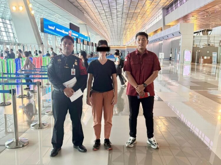 Overstay, WNA Swiss Dideportasi dari Aceh