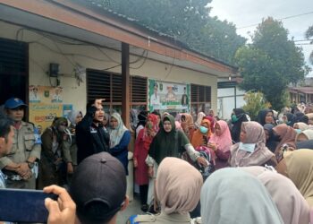 Kantor BKPSDM Subussalam Dikepung Puluhan Peserta PPPK, Ini Masalahnya