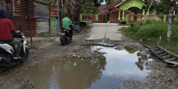 Pemkab Aceh Singkil Didesak Perbaiki Jalan Rusak di Dusun Bahari