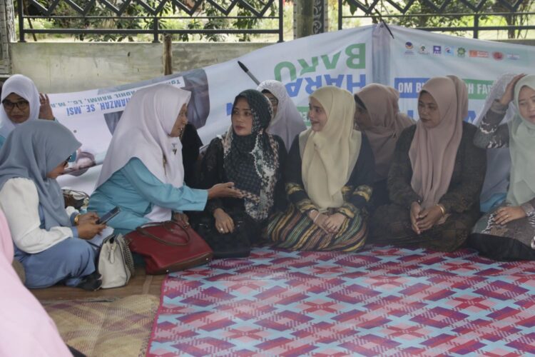 Istri Bupati dan Wabup Aceh Timur Tebar Asa Ditengah Duka Kebakaran di Simpang Ulim