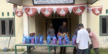 155 Masyarakat di Matang Weng Terima Paket Lebaran dari Pemerintah Desa