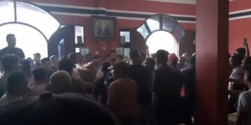 Cek Mad Dibuang, Partai Aceh Digoyang! Massa Pendukung Geruduk Kantor Partai