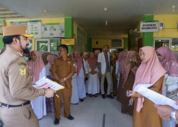 Bupati Al-Farlaky Sidak Kantor Camat dan Puskesmas, Kehadiran ASN Masih Rendah
