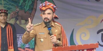 Bupati Al-Farlaky Saksikan Kemeriahan Festival Bunin, Dorong Pelestarian Alam dan Budaya