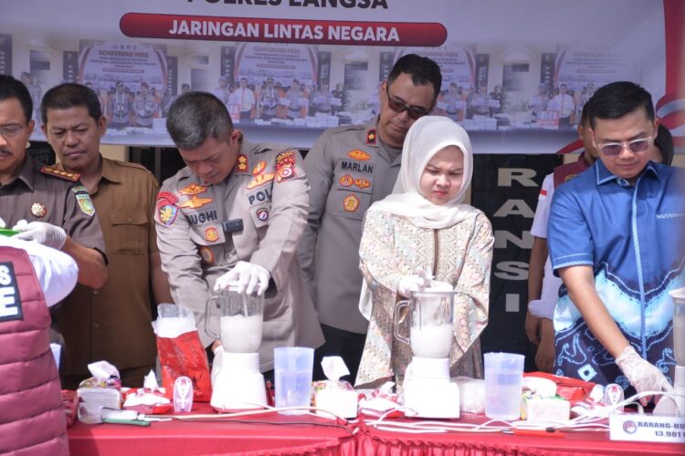 Polres Langsa Musnahkan 23 Gram BB Narkotika, 8 Tersangka Diamankan