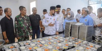 Cek Langsung Kelapangan, Bupati Al-Farlaky Tinjau Dapur Makan Bergizi untuk Anak Sekolah