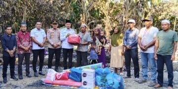 Wabup Aceh Timur Salurkan Bantuan Masa Panik untuk Korban Kebakaran di Matang Pudeng Pante Bidari
