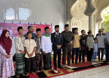 Bupati Al-Farlaky dan Pang Ucok Hadiri Syukuran dan Santunan Anak Yatim di Simpang Ulim