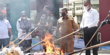 Sekda Aceh Timur Hadiri Pemusnahan Barang Bukti