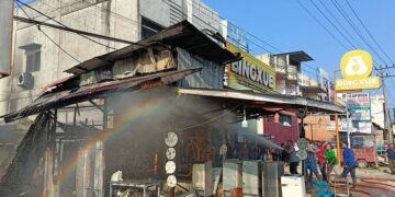 Diduga Korsleting Listrik, Ruko Berkontruksi Kayu di Idi Rayeuk Dilalap Si Jago Merah