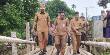 Bupati Al-Farlaky Coret Anggaran Mobil Dinas, Alihkan Bangun Jembatan di Pantebidari