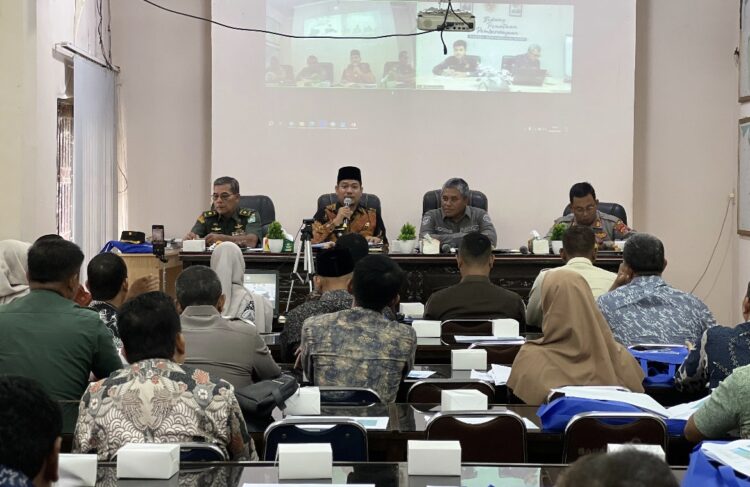 Wabup Aceh Timur Beri Peringatan Keras kepada Kepala Dinas dan Asisten yang Tidak Hadir Rapat GTRA