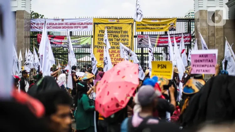 Demonstrasi di Depan Gedung DPR RI Ricuh, Polisi Amankan 6 Orang