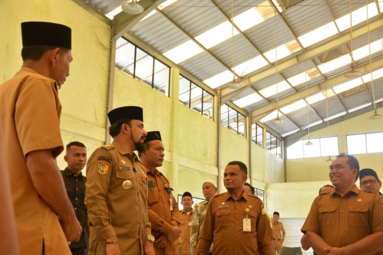 Bupati Al-Farlaky Tinjau Pasar Simpang Ulim, Dorong pengembangan untuk Tingkatkan Ekonomi