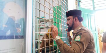 Sidak Puskesmas Madat, Bupati Al-Farlaky Pastikan Pelayananan Kesehatan Tetap Prima