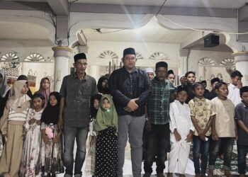 Berbagi Kasih, Pang Ucok Santuni Puluhan Anak Yatim-Piatu di Abeuk Geulanteu Madat
