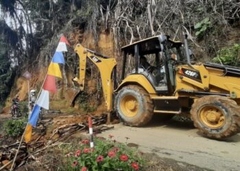 Bupati Aceh Timur Kerahkan Alat Berat Atasi Longsor di Pendalaman Birem Bayeun