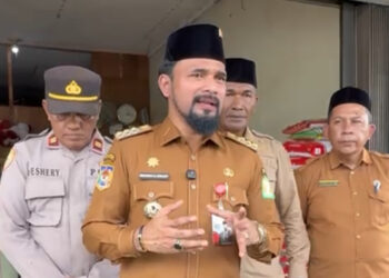 Bupati Al-Farlaky Sidak Depot Pupuk, Tegaskan Penjualan Harus Sesuai HET