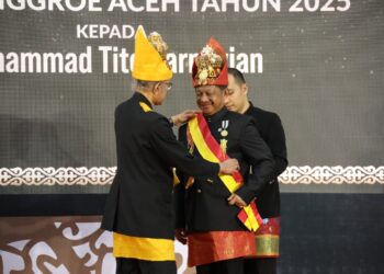 Mendagri Terima Gelar Kehormatan dari Wali Nanggroe Aceh