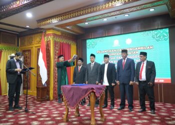 Lantik Kepengurusan Baru Baitul Mal Aceh Periode 2025-2030, Ini Pesan Tegas Mualem!