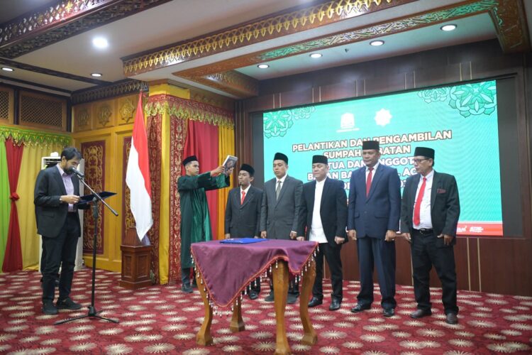 Lantik Kepengurusan Baru Baitul Mal Aceh Periode 2025-2030, Ini Pesan Tegas Mualem!