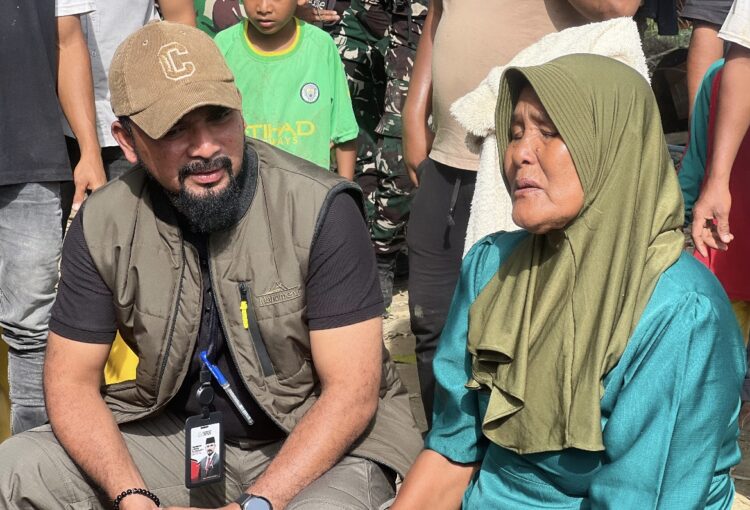 Bupati Rakyat: Kisah Iskandar Al-Farlaky Tak Kenal Lelah di Tengah Bencana