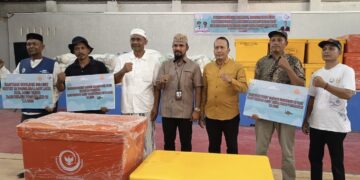 Pemerintah Aceh Timur Salurkan Bantuan Kepada Nelayan