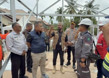Bupati Al-Farlaky Lakukan Ground Breaking Huntara Di Idi Rayeuk
