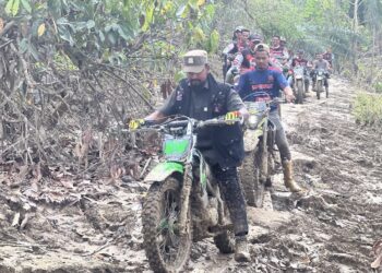 Kembali Terobos Kawasan Pedalaman, Al-Farlaky Antar Bantuan dan Pastikan Hunian Warga