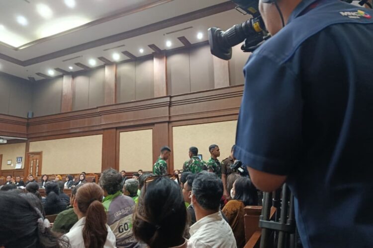 Dua Pimpinan Institusi ini Diminta Klarifikasi Kehadiran Anggota TNI di Sidang Nadiem Makarim