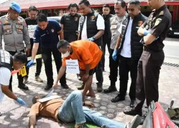 Rekonstruksi Pembunuhan Khairul Nasri, Tersangka AN Adegankan 10 Ayunan Parang