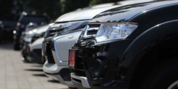 Mahasiswa Kecam Pengadaan Mobil Dinas BRA Rp 20 Miliar