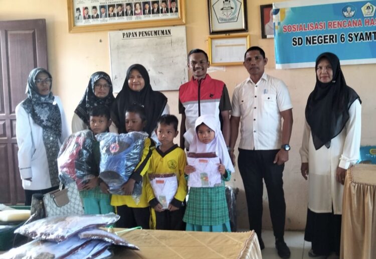 Bantuan School Kit PDI Perjuangan Mengiringi Semangat Belajar Anak Aceh Utara