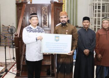 Kasatgas Tito Kunjungi Aceh Timur, Salat Subuh Bersama Hingga Serahkan Bantuan