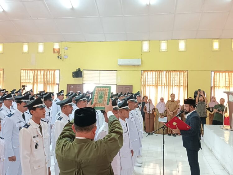 Bupati Aceh Timur Lantik 106 Geuchik, Satu di Antaranya Perempuan Pertama