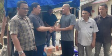 Hadir di Tengah Duka, Pang Ucok Salurkan Bantuan untuk Korban Musibah Kebakaran di Pante Bidari