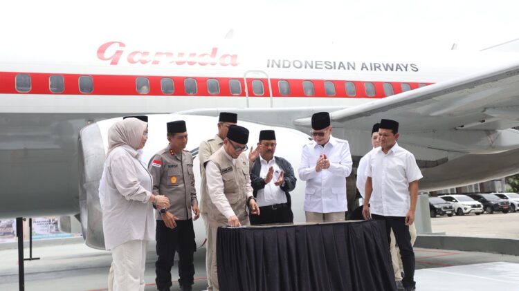 Kapolda Aceh Apresiasi Mock-Up Pesawat Garuda ke Asrama Haji Aceh