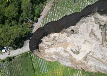 Lubang Raksasa di Aceh Tengah Kian Meluas, Jalan Alternatif Amblas